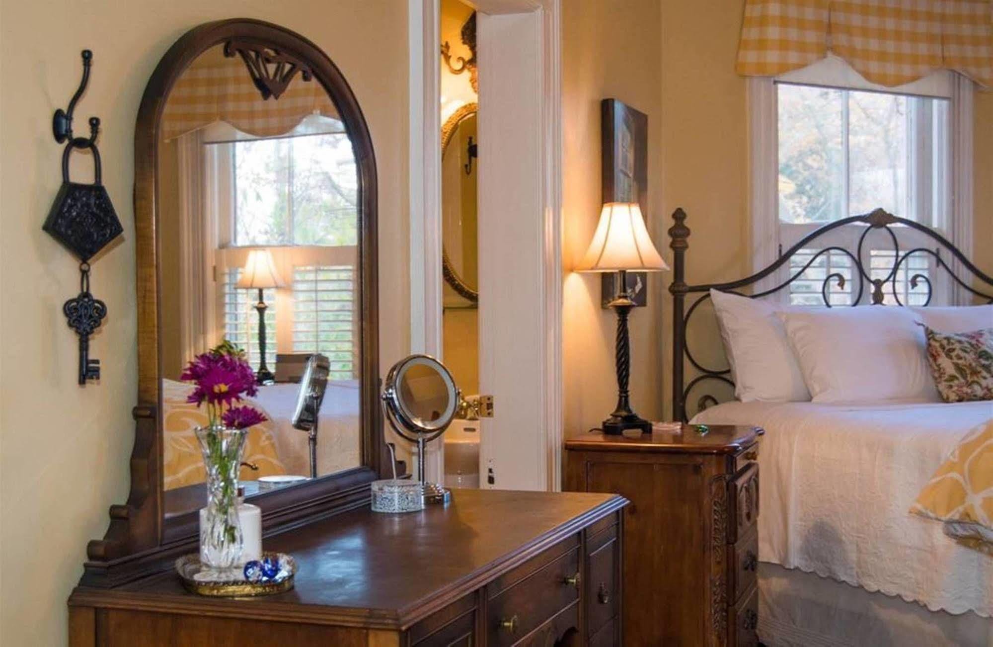 ווינסוויל Oak Hill On Love Lane Bed And Breakfast Inn מראה חיצוני תמונה